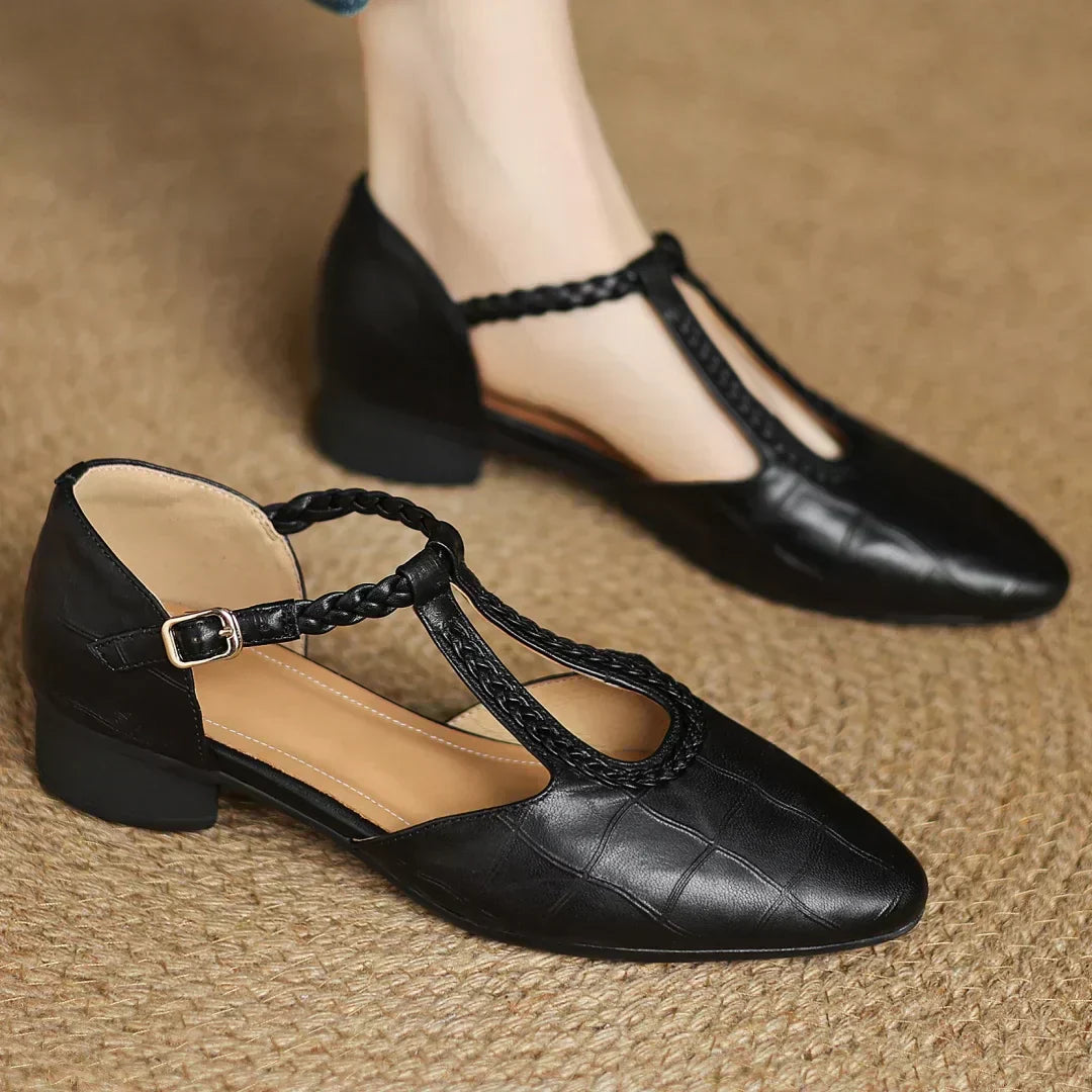 Arianne - Casual Sandals With Buckle