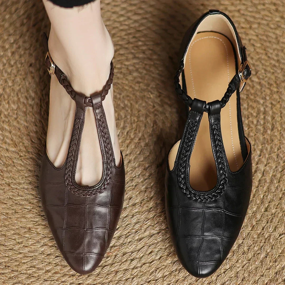 Arianne - Casual Sandals With Buckle