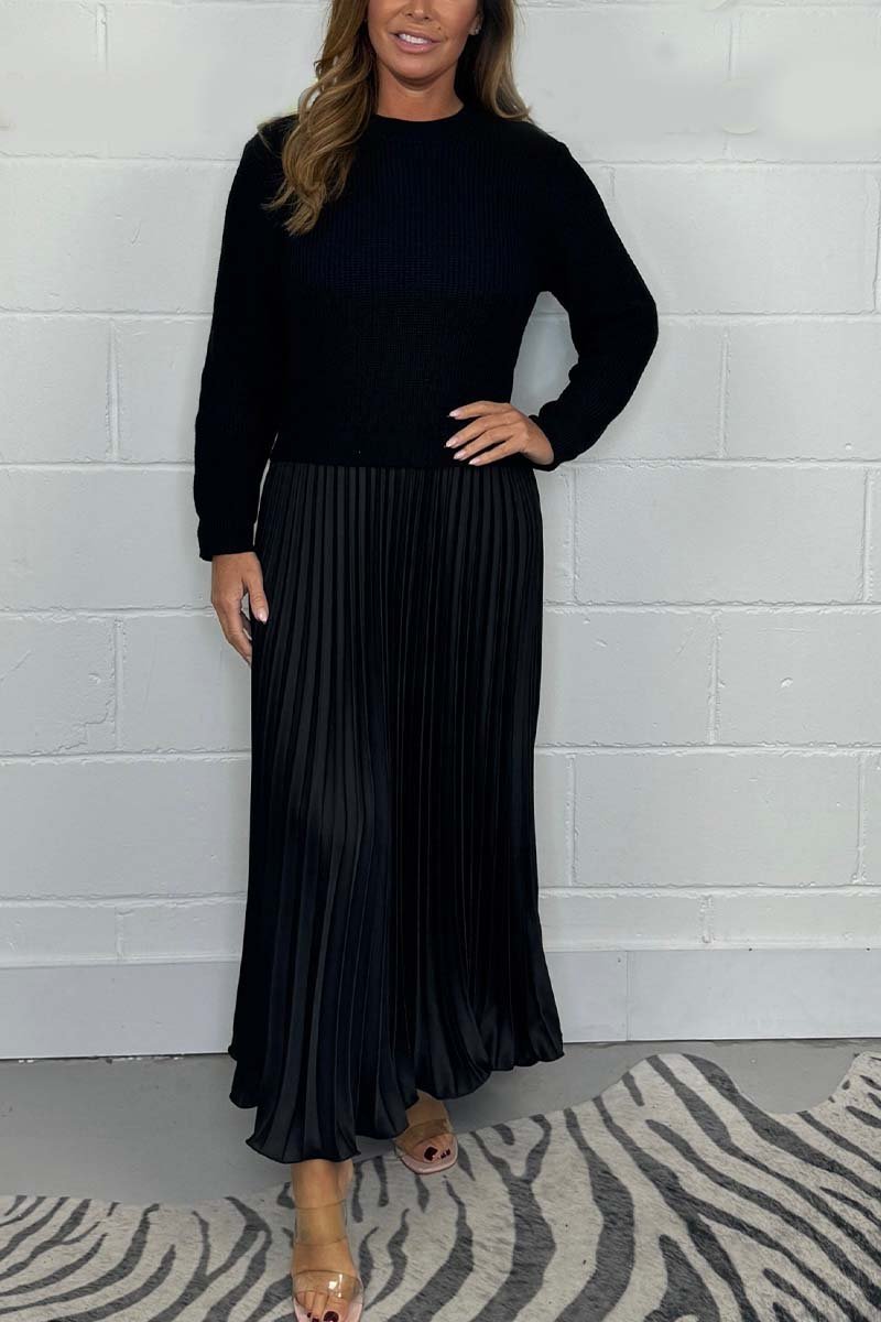 Clara | Chic Pullover and Pleated Skirt Set
