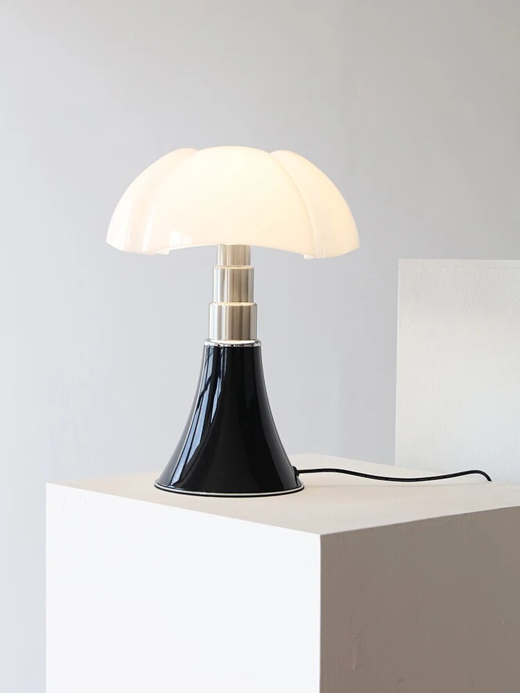 Garduru Tischlampe – Verstellbares Designer-LED-Licht mit Touch-Control (10W, 4000K)