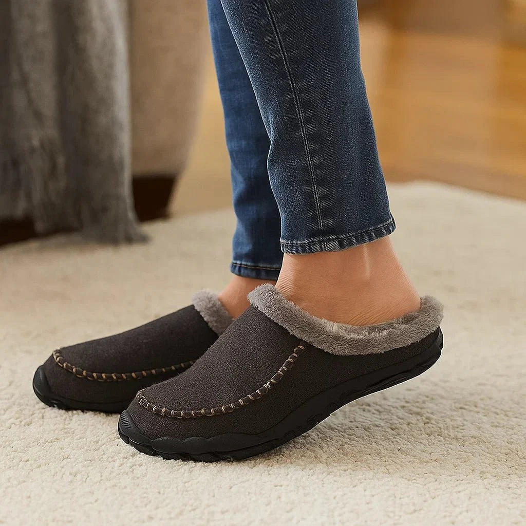 Men's Luxe Slippers - Warmth - Comfort - Plush Lining - Slip-On