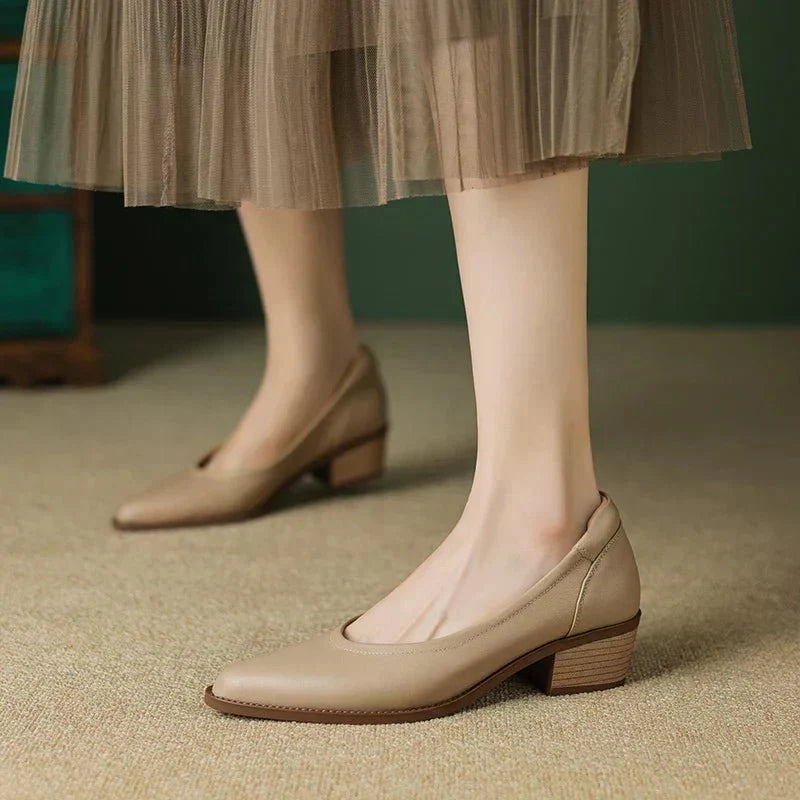 Michela | Graceful Mid - Heeled Shoes - SUNDRA