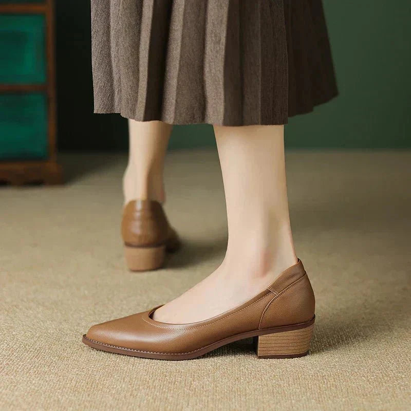 Michela | Graceful Mid - Heeled Shoes - SUNDRA