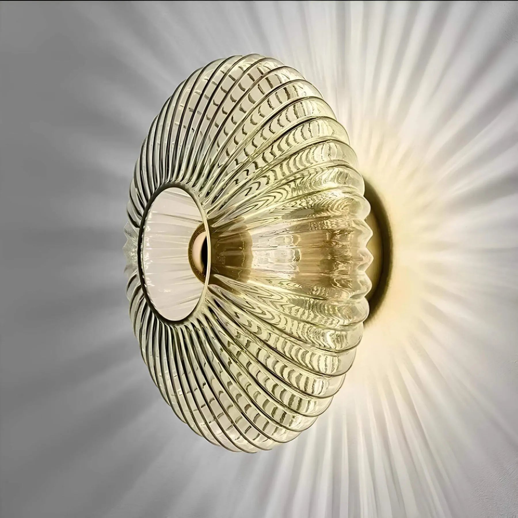 glas_wandleuchte_wellenlicht_10W_2700K_elegant_modern_wohnzimmer_xLumina