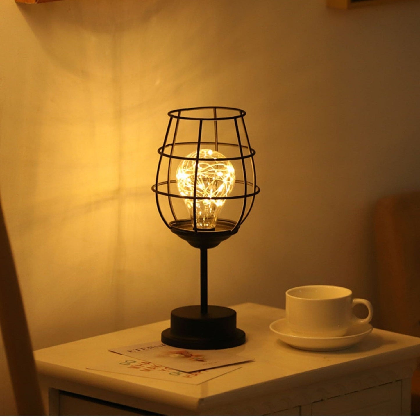 GlowPulse | Rustieke Tafellamp | Industrieel Ontwerp & Sfeerverlichting