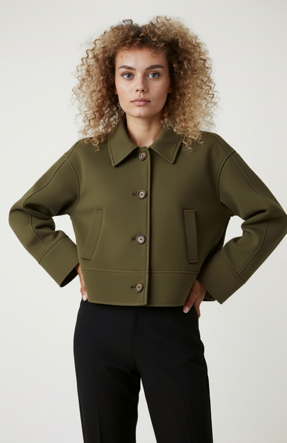 Ciro Dames Jas | Korte Boxy Fit | Elegante Minimalistische Stijl