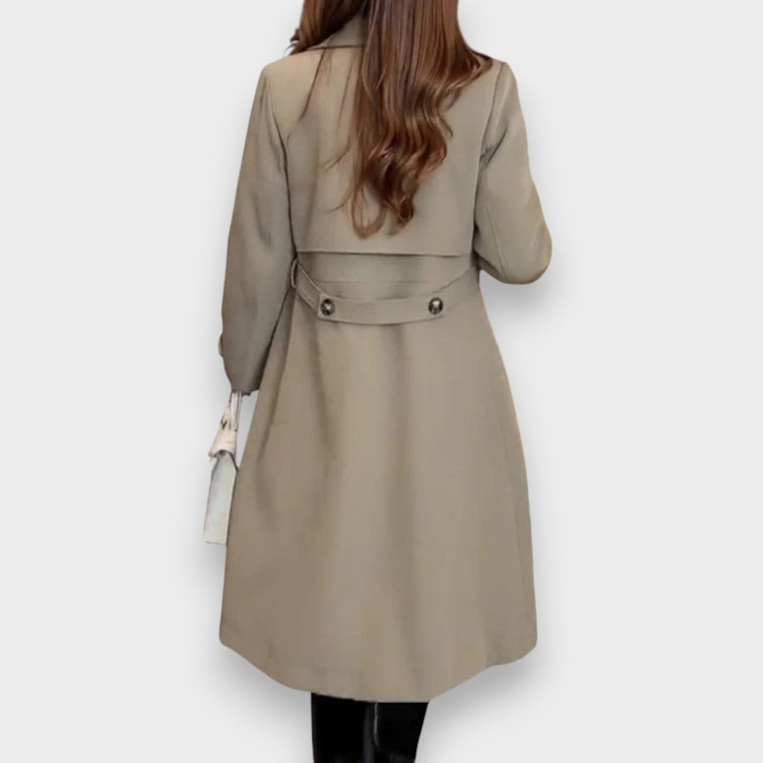 Berenika – Elegantní dvouřadý kabát s klopami