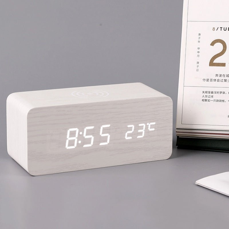 Houten Elektrische Wekker Met Draadloos Oplaadstation Alarm