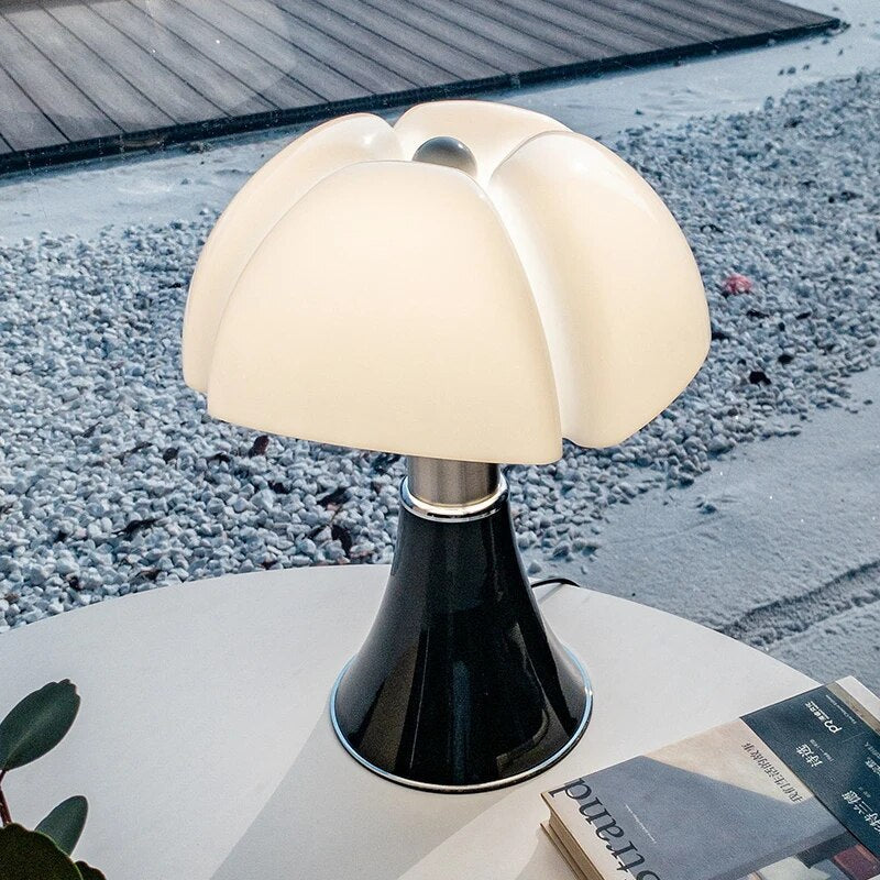 Garduru Tischlampe – Verstellbares Designer-LED-Licht mit Touch-Control (10W, 4000K)